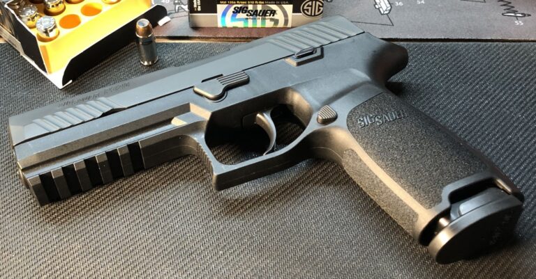 What Pistol Does the Army Use? US Army Pistol.